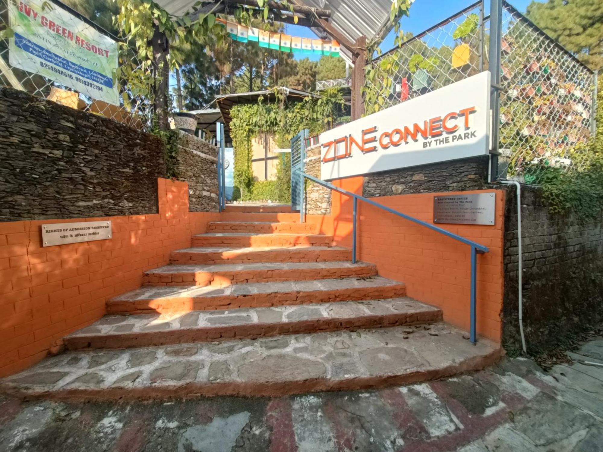 Zone Connect By The Park, Lansdowne Hotel Buitenkant foto